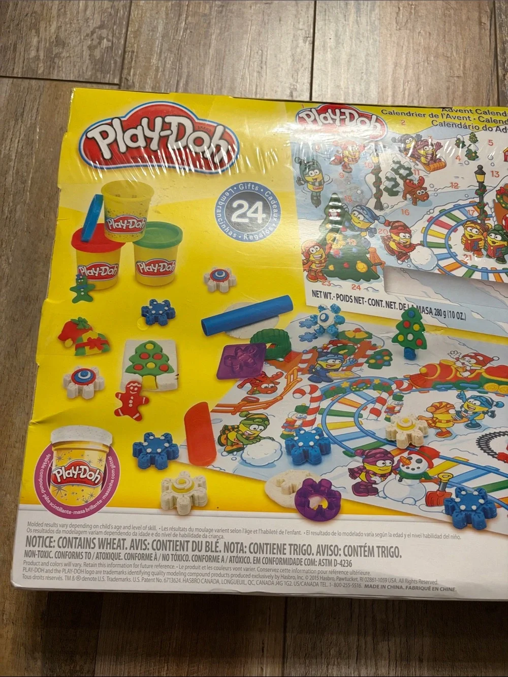 Hasbro Play-Doh Advent Calendar With 24 Accessories 5 Cans Of Modeling Compound